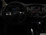  Centered wide dash shot photo